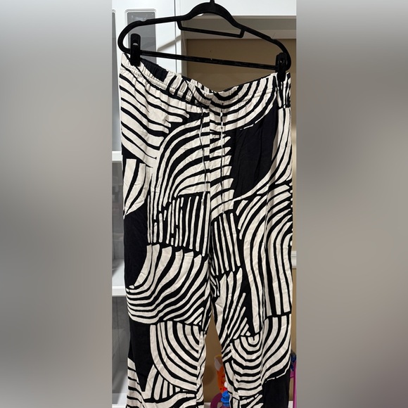 H&M Black and White Track Pants with Bold Stripes - Picture 1 of 7
